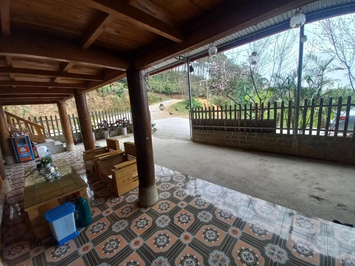 Homestay Hoang Vu Ха Жианг Екстериор снимка